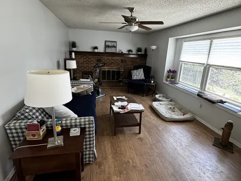 The same family room before prep
